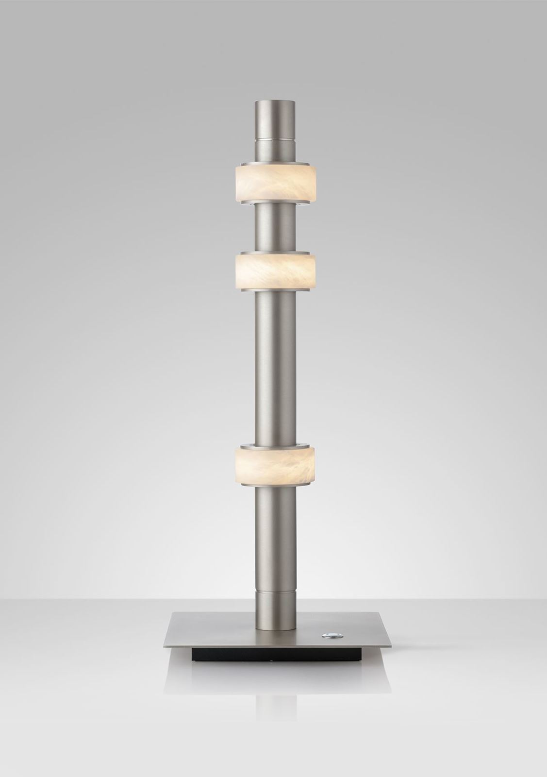 גופי תאורה בקטגוריית: מנורות שולחן  ,שם המוצר: LIMITLESS