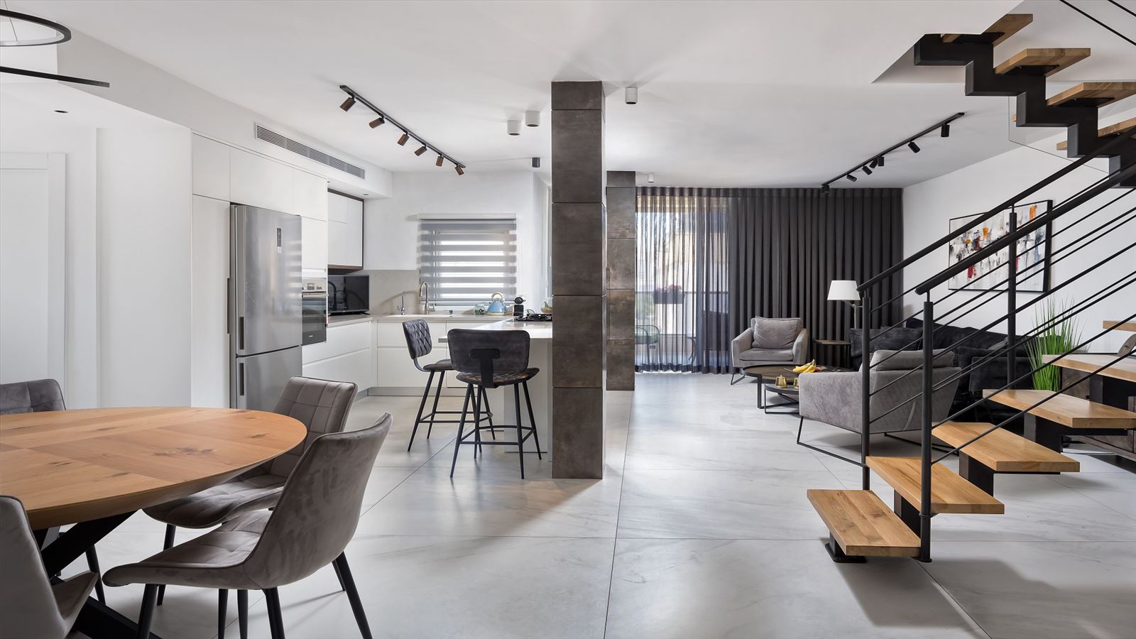 פרויקט תאורה - Worm and Modern Apartment