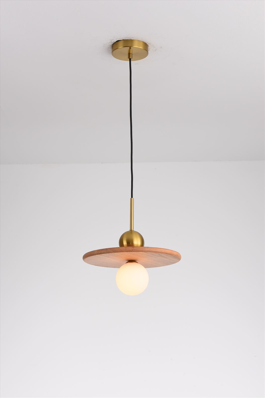 גופי תאורה בקטגוריית: מנורות תליה ,שם המוצר: מ. תליה עץ JASMINE