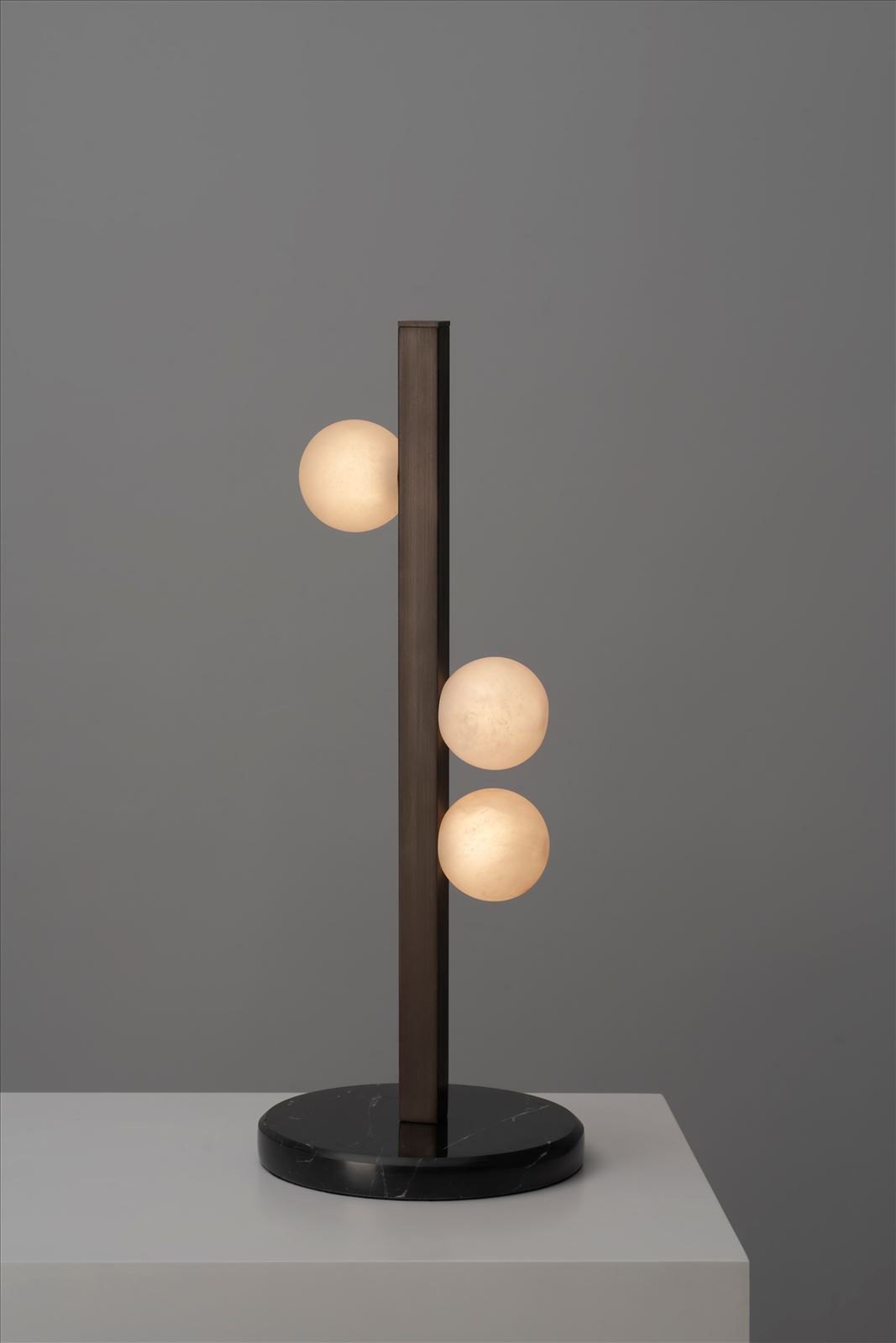 גופי תאורה בקטגוריית: מנורות שולחן  ,שם המוצר: מ. שולחן סולנה 