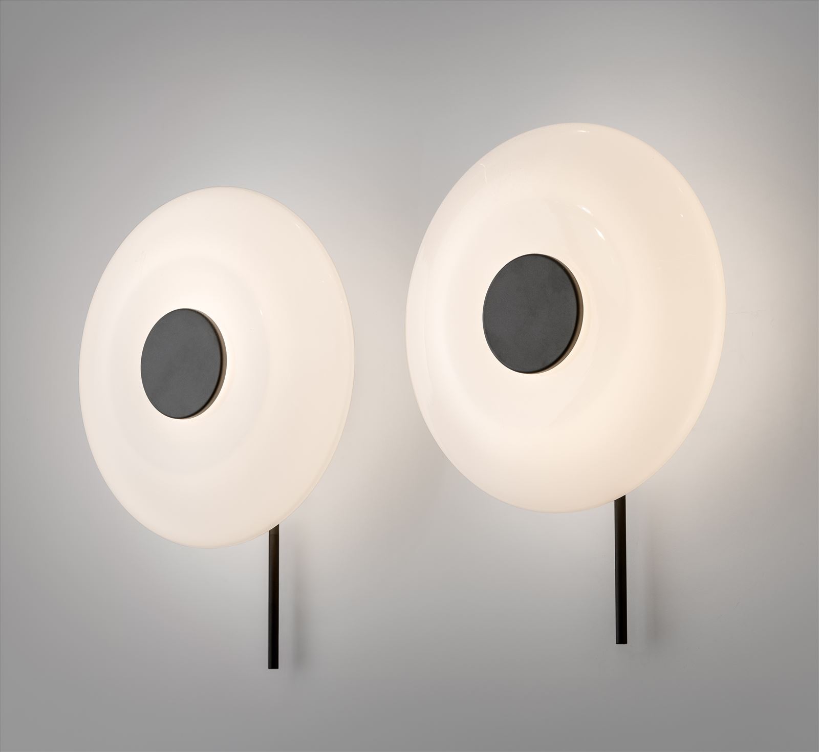 גופי תאורה בקטגוריית: מנורות קיר  ,שם המוצר: מ. קיר משי 