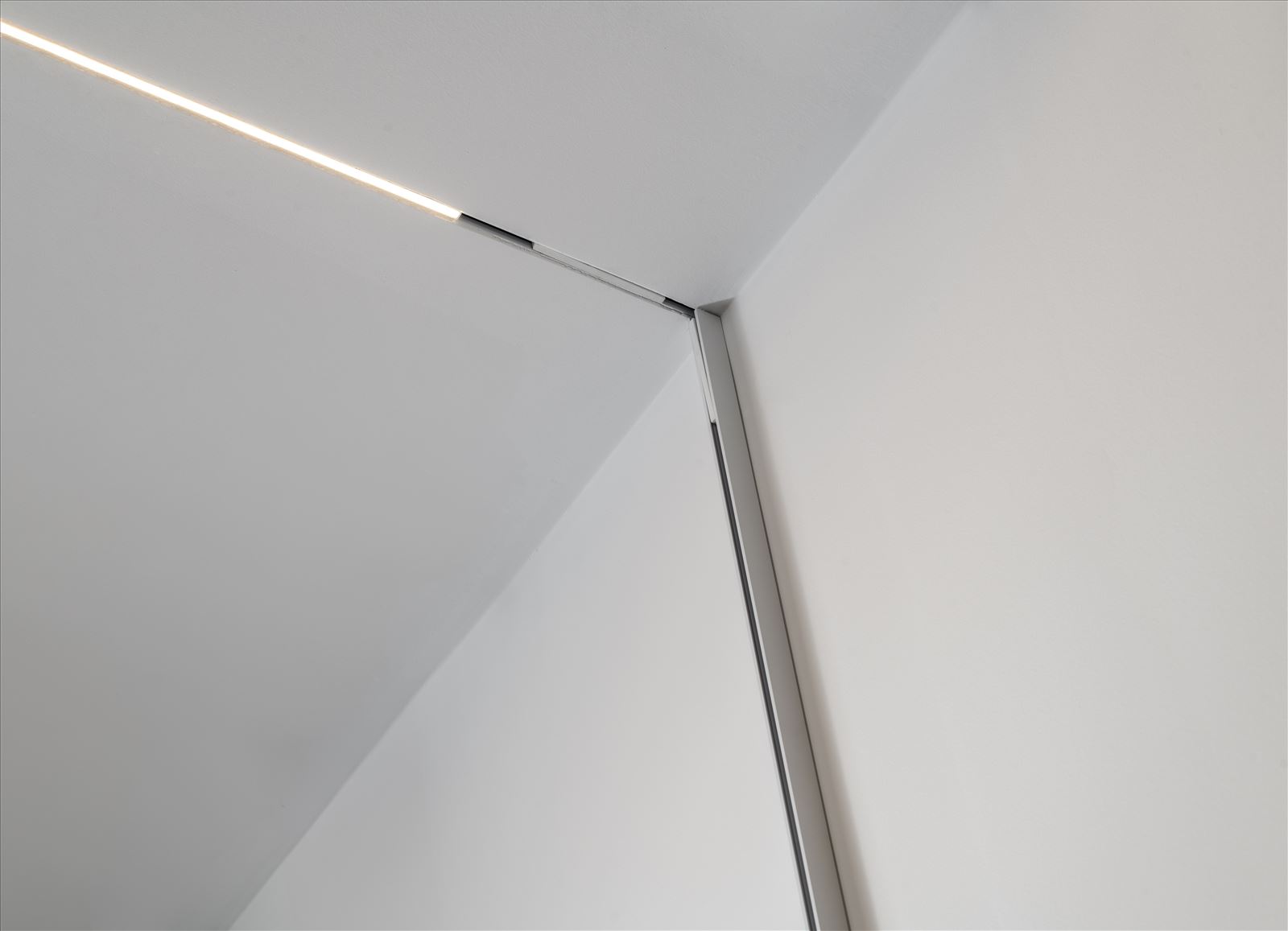 גופי תאורה בקטגוריית: מערכות תאורה ,שם המוצר: מערכת טייני 